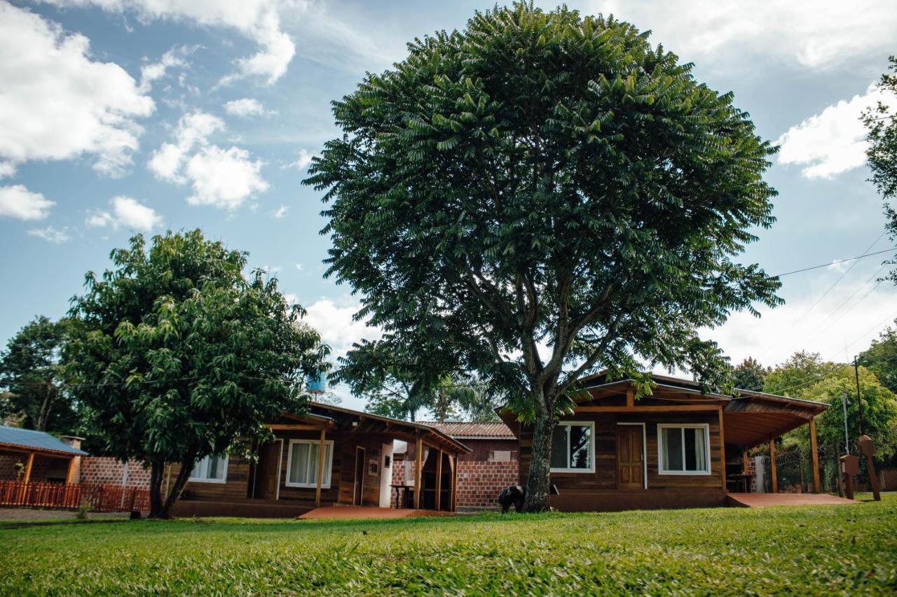 Cabanas La Amistad Puerto Iguazu Exterior photo